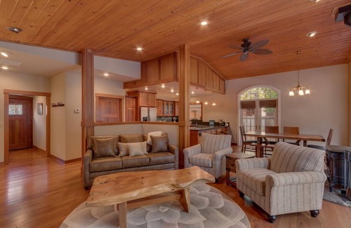 Tahoe Sierra Estates House | Bearadise Cabin- TLUXP