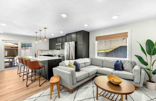 Gravois Mills House | Bearcat Bungalows Two Homes One Rental, Sleep 22