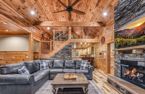 Wears Valley Cabin | Bearmont Lodge 4 Bedroom Cabin by RedAwning