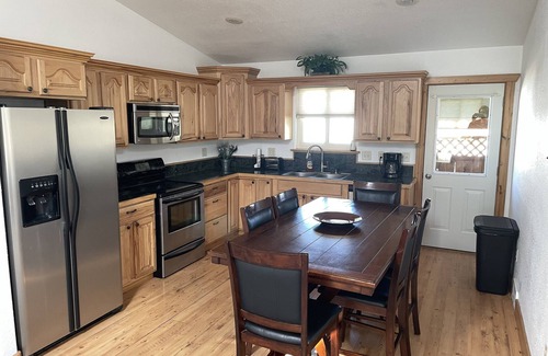 Dubois House | Beartracks Retreat