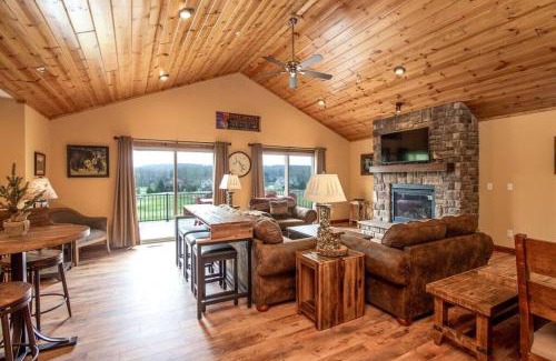 Waterfront Greens House | Beary Fine 6 bed 5 bath luxury home w indoor pool