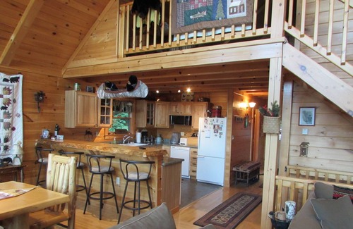 Moriah Center House | Beatiful Custom Log Home " Bear Lodge"
