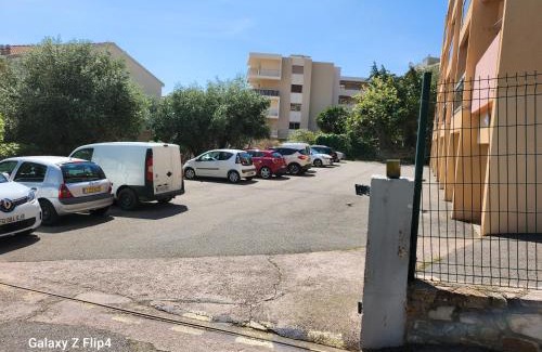 Pietranera Apartment | Beau studio/Clim/Parking/Plage à 200 m