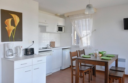 Montreal Condo | Beau T2 + terrasse privée | Piscine extérieure