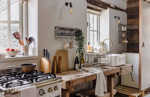 Stow-on-the-Wold House | Beauport Cottage - Stow-on-the-Wold, Beautiful Mezzanine Cottage in the heart of Stow