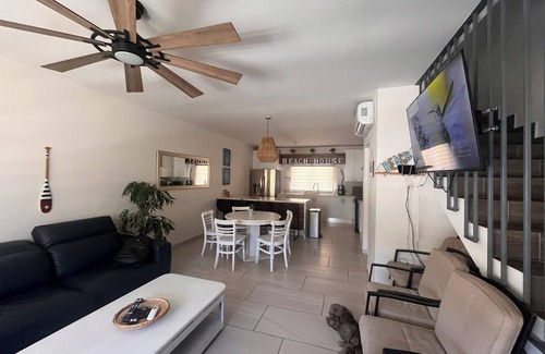 San Carlos Boat Rental | Beautiful and quiet villa, very central and safe in front of the common area.