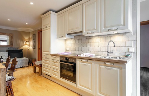Sankt Michael im Lungau Apartment | Beautiful apartment with a nice roofed terrace
