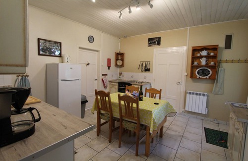 Saint-Pierre-du-Chemin House | Beautiful,private heated pool,sleeps 5 Puy du Fou. Peaceful countryside setting.