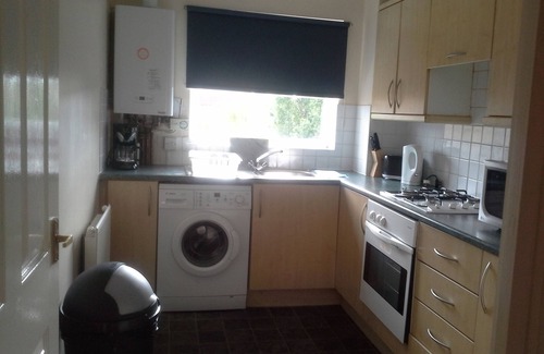 Higham Hill Apartment | BEAUTIFUL 1 BEDROOM APARTMENT,SLEEPS 4