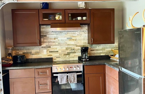 Whitestone Cottage | Beautiful 1-bedroom Cottage on Shawanaga Lake