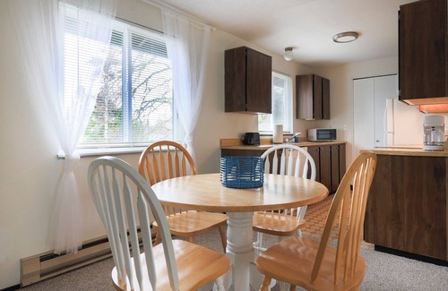 Cedar Mill Condo | Beautiful 1-bedroom condo: close to Nike & Intel