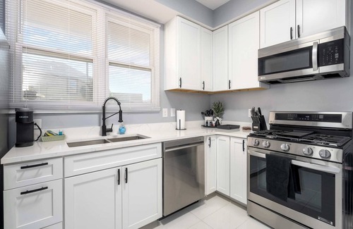 Italian Village Apartment | Beautiful 1 Bedroom in the Heart of Short North