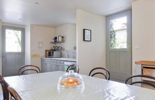 Lisle-sur-Tarn Villa | Beautiful 17c villa with private pool in SW France