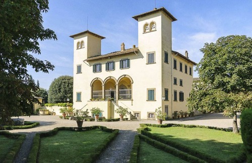 Montagnano Villa | Beautiful 17th Century Medici Tuscan Villa