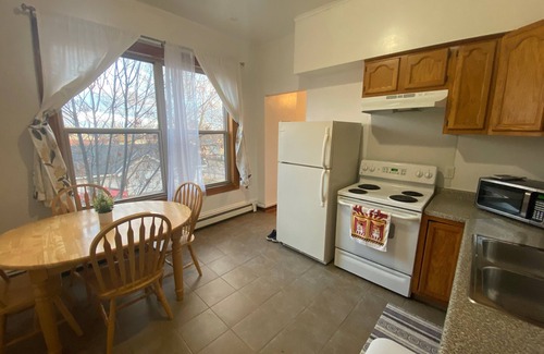 North End Condo | Beautiful 2 Bed $7 Uber to Excel Center