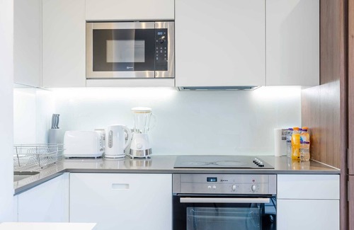 Woolwich Riverside Apartment | Beautiful 2-Bed Apartment in London