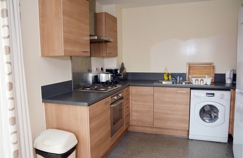 Leytonstone Apartment | BEAUTIFUL 2 BEDROOM APARTMENT,SLEEPS 6