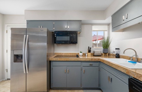 Alhambra Condo | Beautiful 2 Bedroom Condo Designed for Comfort