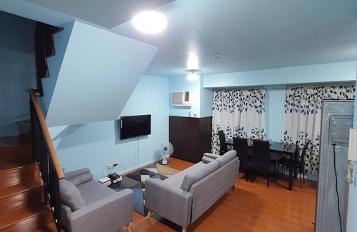 Wack-Wack Greenhills Condo | Beautiful 2-bedroom condo in nice Mandaluyong with WiFi, AC, fitness room