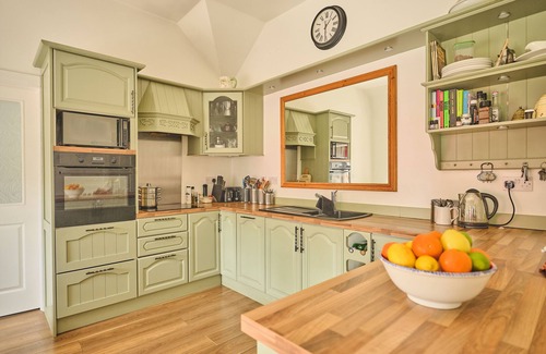 Jamestown House | Beautiful 2 Bedroom Cottage & Gardens, Rural Shannon Countryside, Co. Roscommon