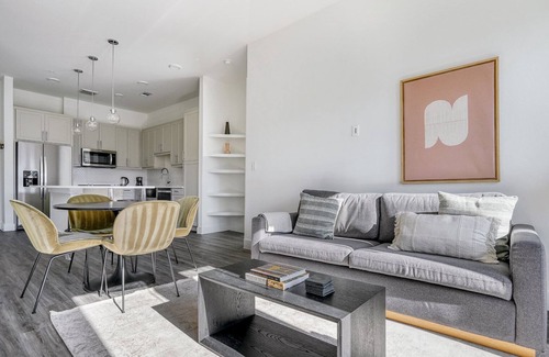 Highland Apartment | Beautiful 2BR in Highlands w/Pool, W/D & Gym, walkable, by Blueground