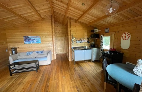 Garrykennedy Cottage | Beautiful 3-Bed Cottage in Tipperary