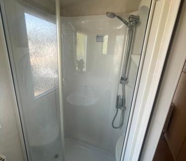 Great Houghton Other | Beautiful 3 bedfamily caravan with large decking area in billing aquadrome