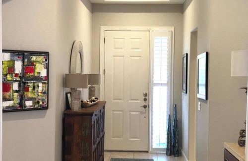 Central Naples House | Beautiful 3-bedroom house in marvelous Naples with AC, WiFi Large Pool