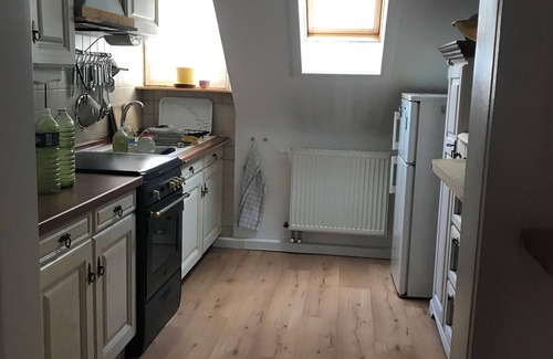 Oberturkheim Condo | Beautiful 3 room apartment, 75 sqm