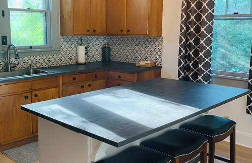 Greencastle House | Beautiful 4 BR/2 Bath home in elegant neighborhood. 3 blocks from DePauw Univ!