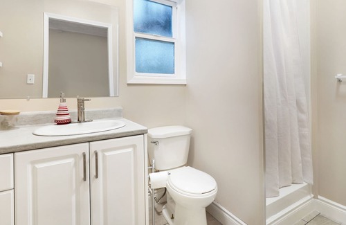 Courtenay House | Beautiful 5 Bedroom in Perfect Location