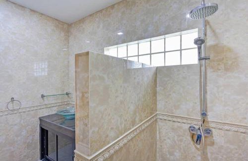 Huai Yai Villa | Beautiful 5 Bedroom Luxury Pool Villa in Pattaya