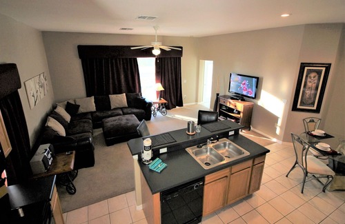Marbella House | Beautiful 5BR 3.5 bath pool home