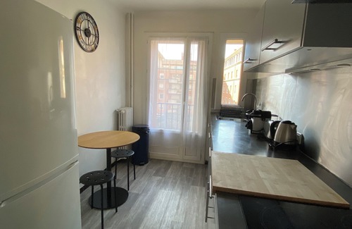 Couronne Urbaine Apartment | Beautiful air-conditioned apartment downtown Aix - 2 double bedrooms, sleeps 6