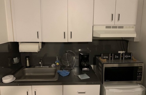 Hialeah House | Beautiful and Cozy 1 Bedroom Apartment