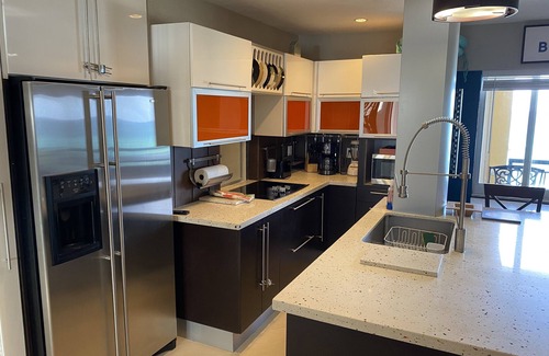 Hollywood Condo | Beautiful And Private Oceanfront Condo Directly on Hollywood Beach Boardwalk