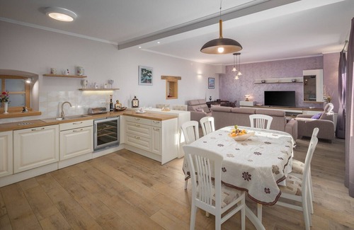 Heki Villa | Beautiful and spacious newly built villa with private pool in a quiet environment in the interior of Istria