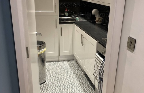 South Cliff Apartment | Beautiful and stylish apartment with free parking