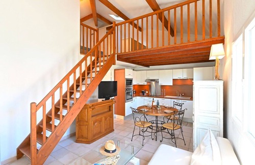 La Rouviere Apartment | Beautiful apartment for 4 guests with A/C, pool, WIFI, TV, patio and parking