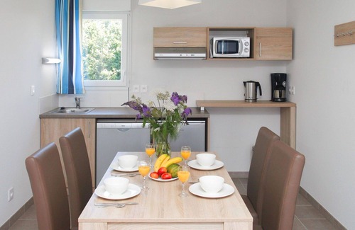 Baden Apartment | Beautiful apartment for 6 guests with pool, TV, terrace, pets allowed and parking