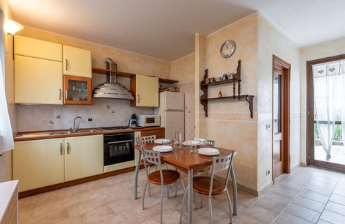 Portacomaro Apartment | Beautiful apartment with A/C, pool, WIFI, TV, terrace, pets allowed, panoramic view and parking