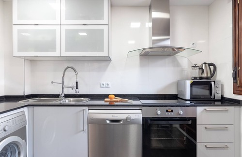 Barakaldo Apartment | Beautiful apartment for BEC, Bilbao BBK Live and close to beaches