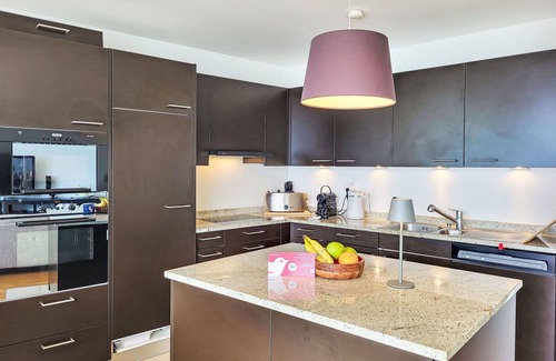 Magadino Apartment | Beautiful apartment for 5 guests with pool, WIFI, TV, terrace and parking