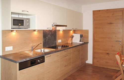Fendels Apartment | Beautiful apartment for 4 people with WIFI, TV, balcony and parking