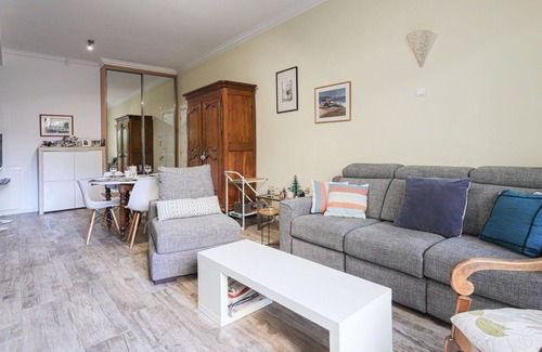 La Madeleine Apartment | Beautiful apartment for 4 guests with pool, WIFI, TV and terrace