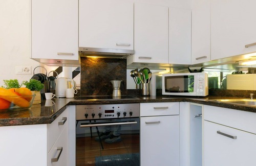 Sonvico Apartment | Beautiful apartment for 5 guests with pool, WIFI, patio, pets allowed, panoramic view and parking