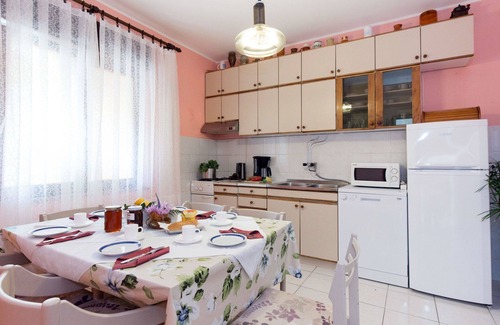 Donji Kraj Apartment | Beautiful apartment for 4 guests with WIFI, A/C, TV, terrace and parking