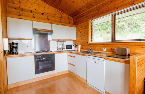 Drumnadrochit House | Beautiful apartment in villa for 6 guests with WIFI, TV, patio, panoramic view and parking