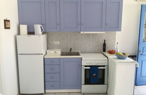 Piso Livadi Apartment | Beautiful apartment overlooking the sea