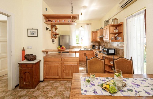 Ika Apartment | Beautiful apartment in Lovran with WiFi